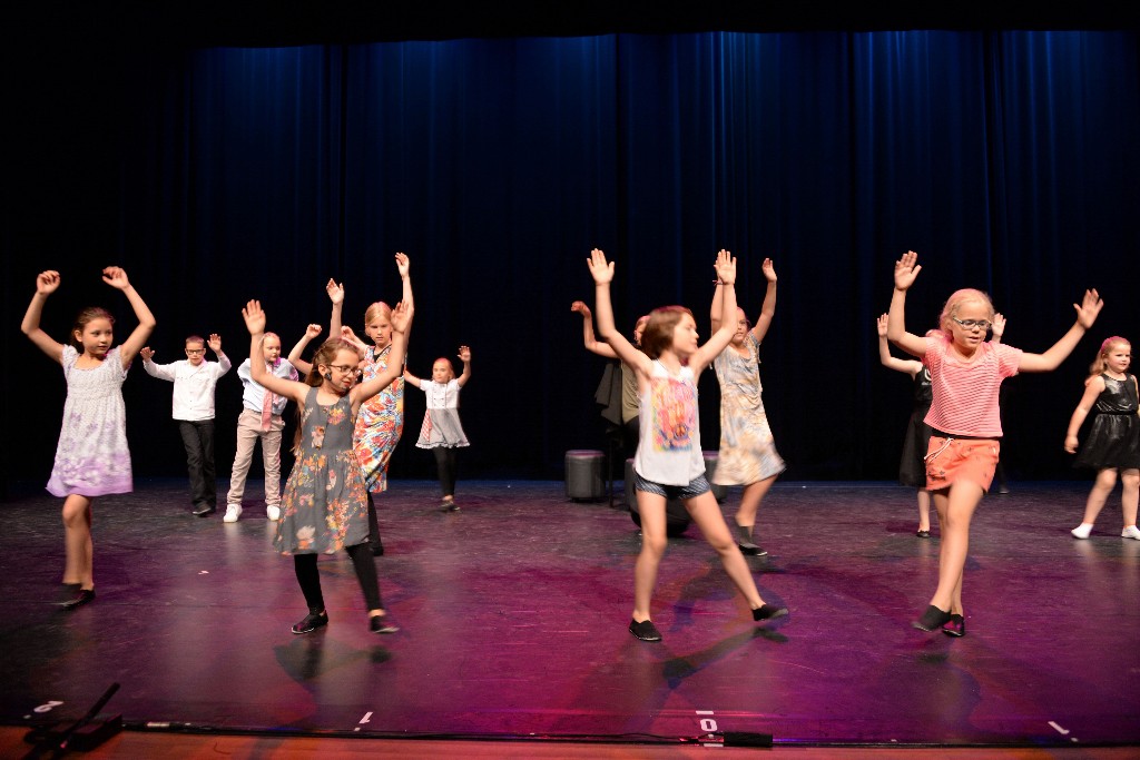 ../Images/Musical Nanny de Vries 042.jpg